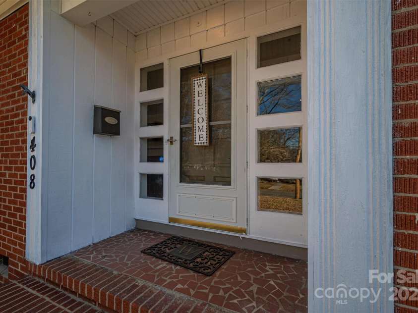 408 Elizabeth Street, Gastonia, NC 28054.  MLS# CAR4211160, YatesRealty ID 3866. 