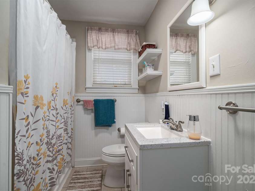 408 Elizabeth Street, Gastonia, NC 28054.  MLS# CAR4211160, YatesRealty ID 3866. 