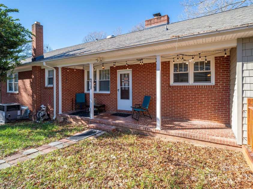 408 Elizabeth Street, Gastonia, NC 28054.  MLS# CAR4211160, YatesRealty ID 3866. 