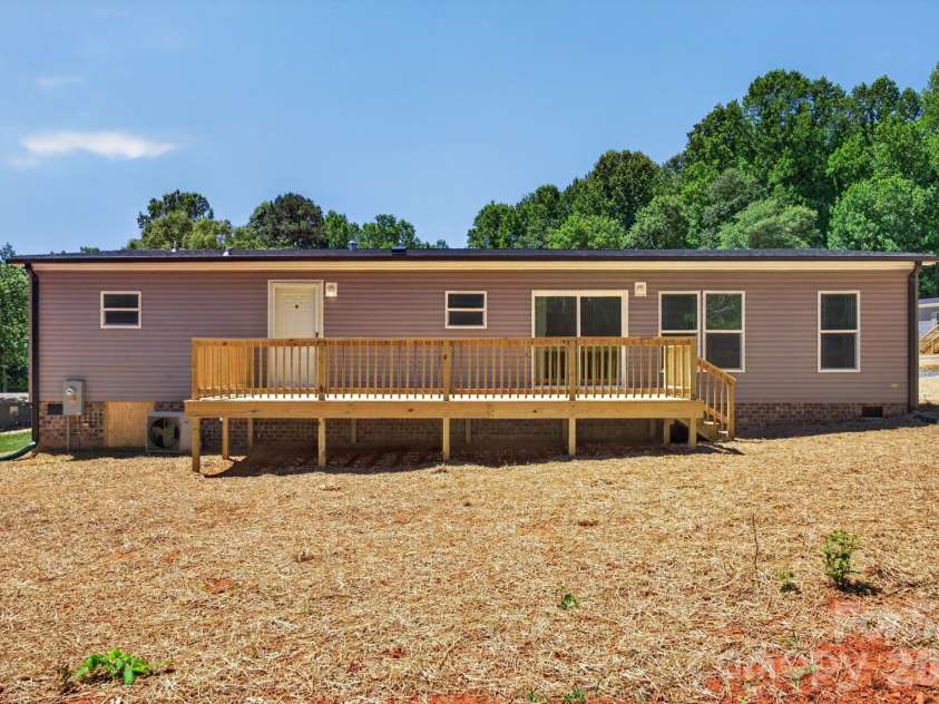 194 Harvick Lane, Lexington, NC 27294.  MLS# CAR4381941, YatesRealty ID 38660. 