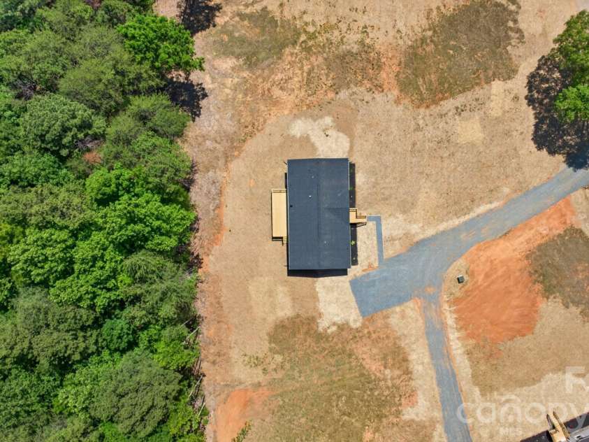 194 Harvick Lane, Lexington, NC 27294.  MLS# CAR4381941, YatesRealty ID 38660. 
