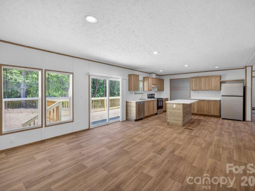 194 Harvick Lane, Lexington, NC 27294.  MLS# CAR4381941, YatesRealty ID 38660. Dining Area/Kitchen