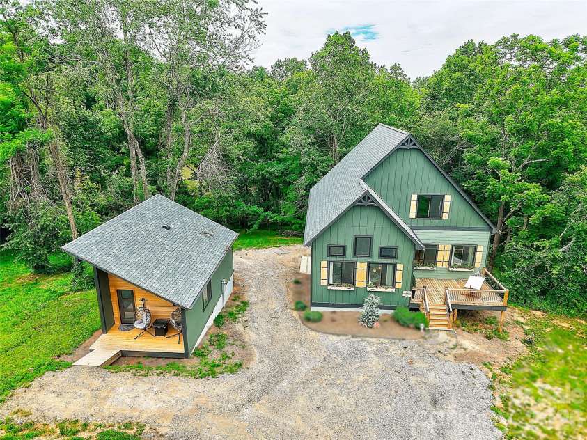 18 Baker Place, Arden, NC 28704.  MLS# CAR4405675, YatesRealty ID 38661. 
