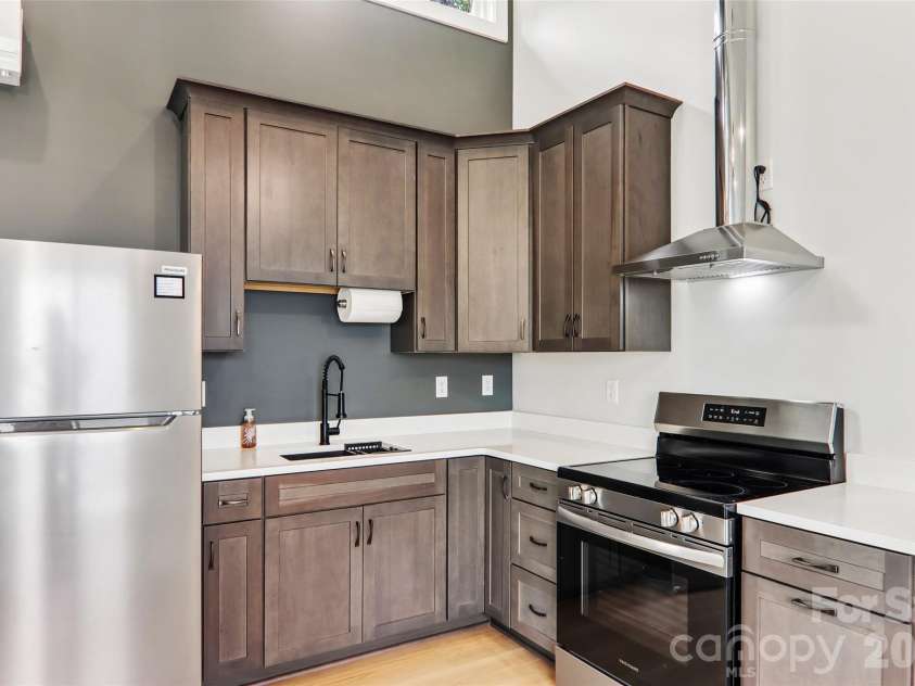 18 Baker Place, Arden, NC 28704.  MLS# CAR4405675, YatesRealty ID 38661. 