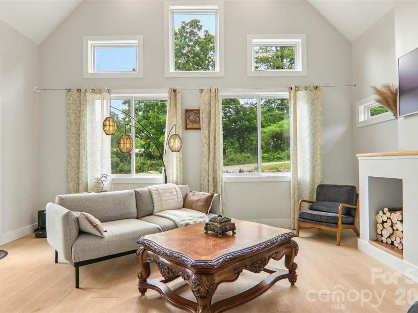 18 Baker Place, Arden, NC 28704.  MLS# CAR4405675, YatesRealty ID 38661. 