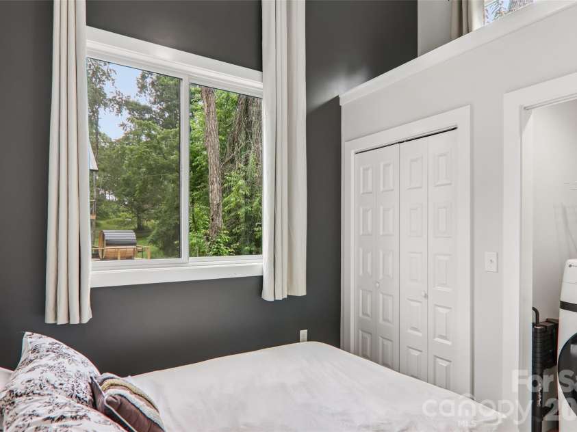 18 Baker Place, Arden, NC 28704.  MLS# CAR4405675, YatesRealty ID 38661. 