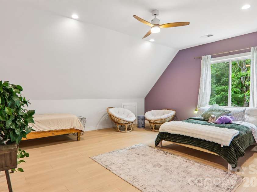 18 Baker Place, Arden, NC 28704.  MLS# CAR4405675, YatesRealty ID 38661. 