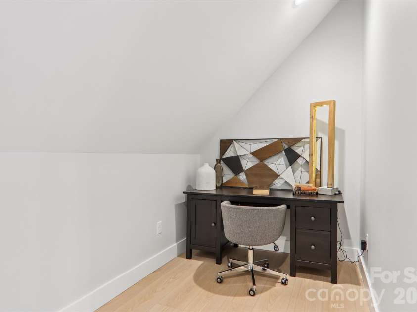 18 Baker Place, Arden, NC 28704.  MLS# CAR4405675, YatesRealty ID 38661. 