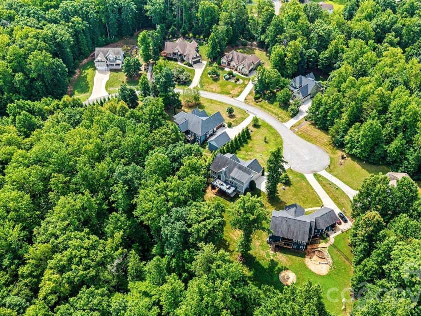 6515 Havencrest Drive, Denver, NC 28037.  MLS# CAR4403228, YatesRealty ID 38662. 