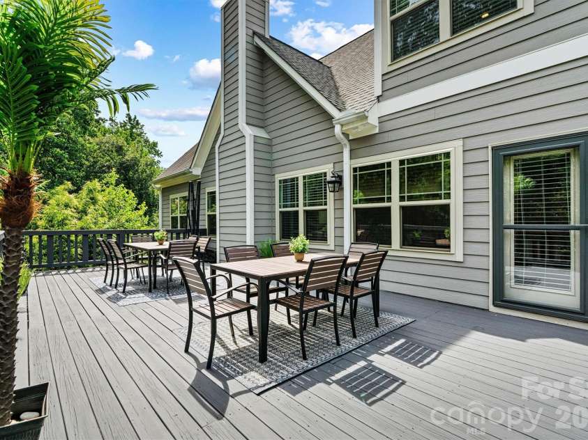 6515 Havencrest Drive, Denver, NC 28037.  MLS# CAR4403228, YatesRealty ID 38662. Right off the kitchen, for easy access for those grilling nights!