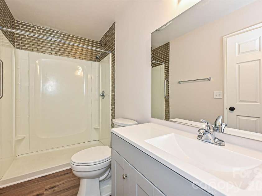 415 Jones Street, Charlotte, NC 28208.  MLS# CAR4395090, YatesRealty ID 38663. 