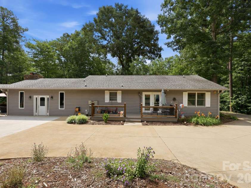 798 Worley Road, Marion, NC 28752.  MLS# CAR4403363, YatesRealty ID 38664. 
