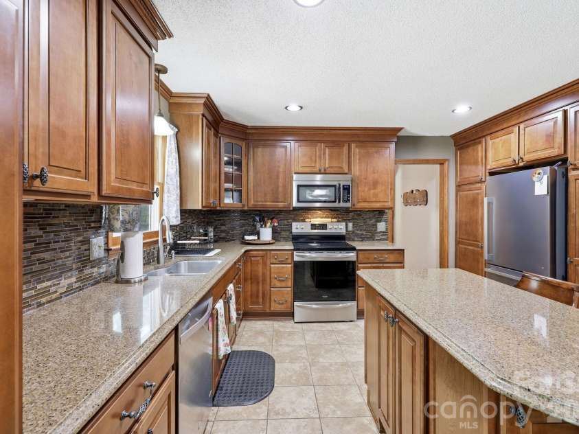 798 Worley Road, Marion, NC 28752.  MLS# CAR4403363, YatesRealty ID 38664. 