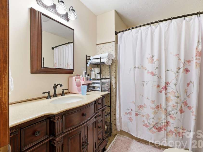 798 Worley Road, Marion, NC 28752.  MLS# CAR4403363, YatesRealty ID 38664. 
