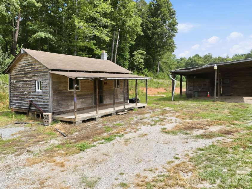 798 Worley Road, Marion, NC 28752.  MLS# CAR4403363, YatesRealty ID 38664. 