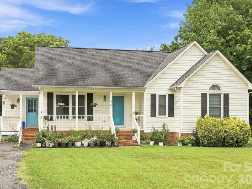 610 Winding Way Drive, Monroe, NC 28110.  MLS# CAR4404490, YatesRealty ID 38665. 