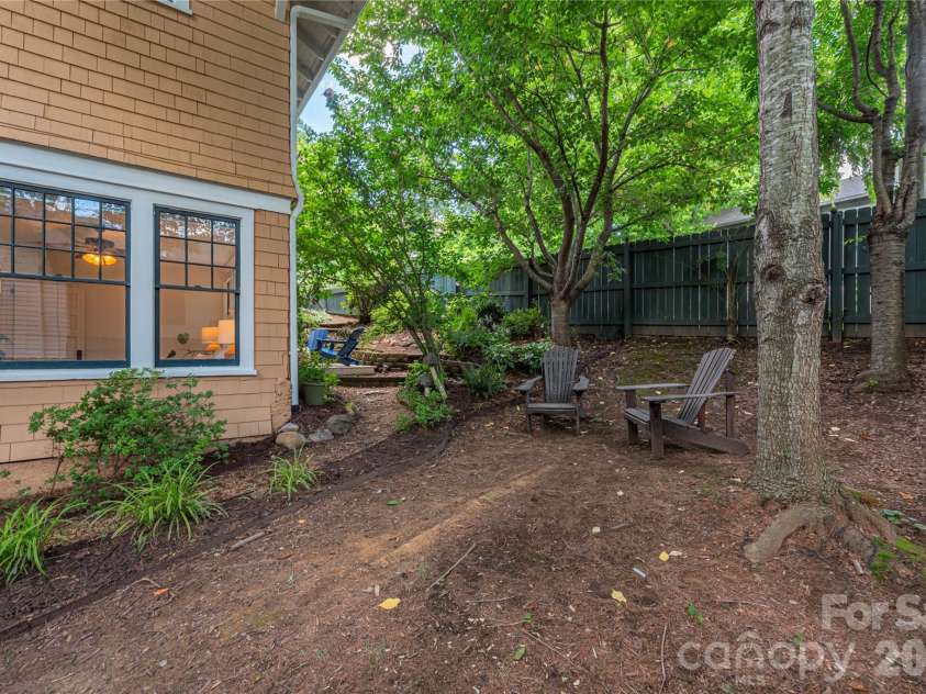 302 Hillside Street, Asheville, NC 28801.  MLS# CAR4367631, YatesRealty ID 38666. Potential for driveway in this back corner