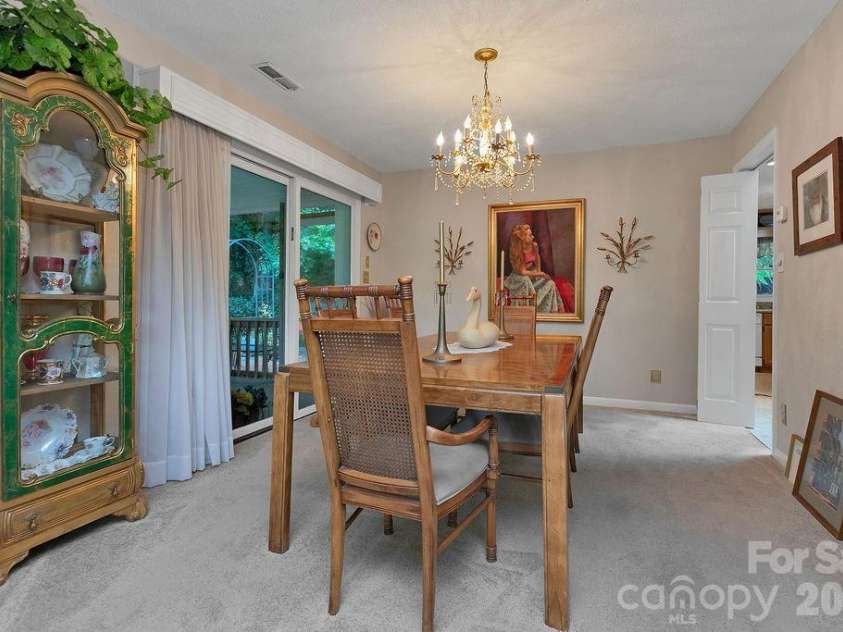 337 Delphia Drive, Brevard, NC 28712.  MLS# CAR4405674, YatesRealty ID 38667. 