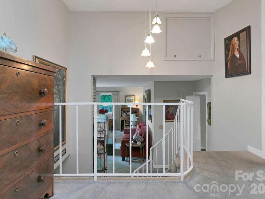 337 Delphia Drive, Brevard, NC 28712.  MLS# CAR4405674, YatesRealty ID 38667. 