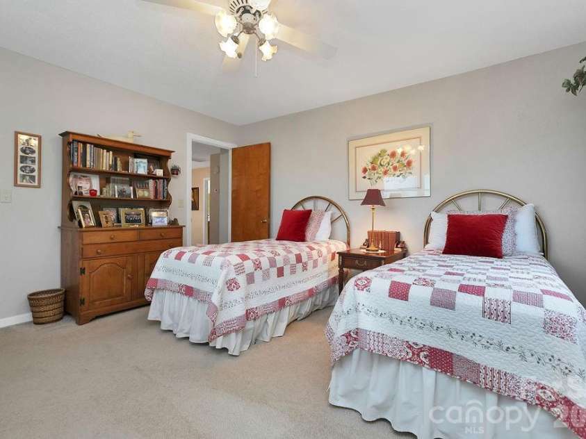 337 Delphia Drive, Brevard, NC 28712.  MLS# CAR4405674, YatesRealty ID 38667. 