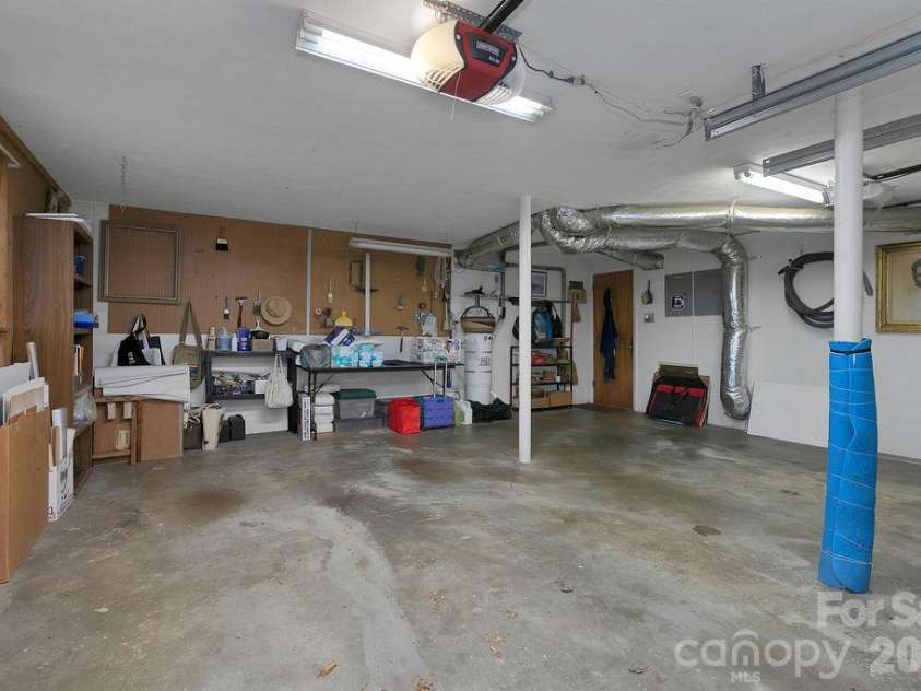 337 Delphia Drive, Brevard, NC 28712.  MLS# CAR4405674, YatesRealty ID 38667. 