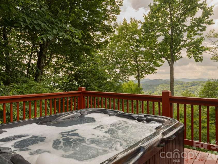 3182 El Miner Drive, Mars Hill, NC 28754.  MLS# CAR4399109, YatesRealty ID 38668. 