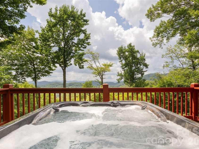 3182 El Miner Drive, Mars Hill, NC 28754.  MLS# CAR4399109, YatesRealty ID 38668. 