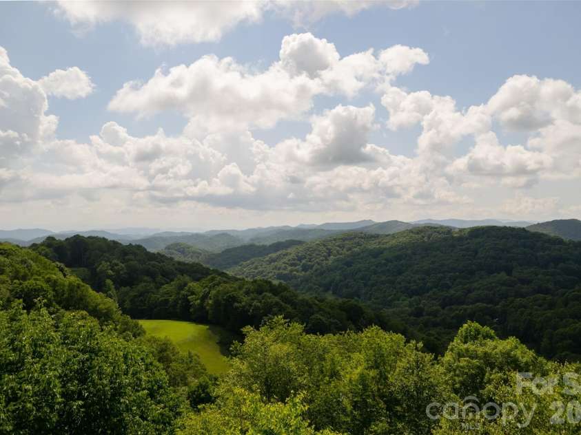 3182 El Miner Drive, Mars Hill, NC 28754.  MLS# CAR4399109, YatesRealty ID 38668. 