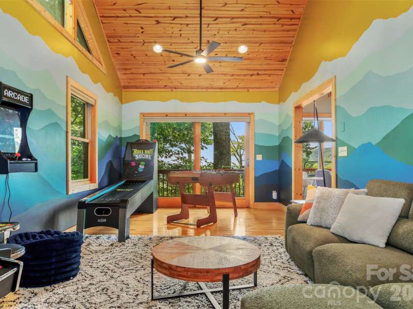 3182 El Miner Drive, Mars Hill, NC 28754.  MLS# CAR4399109, YatesRealty ID 38668. 
