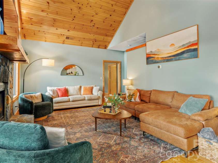 3182 El Miner Drive, Mars Hill, NC 28754.  MLS# CAR4399109, YatesRealty ID 38668. 