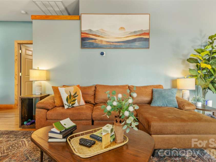 3182 El Miner Drive, Mars Hill, NC 28754.  MLS# CAR4399109, YatesRealty ID 38668. 