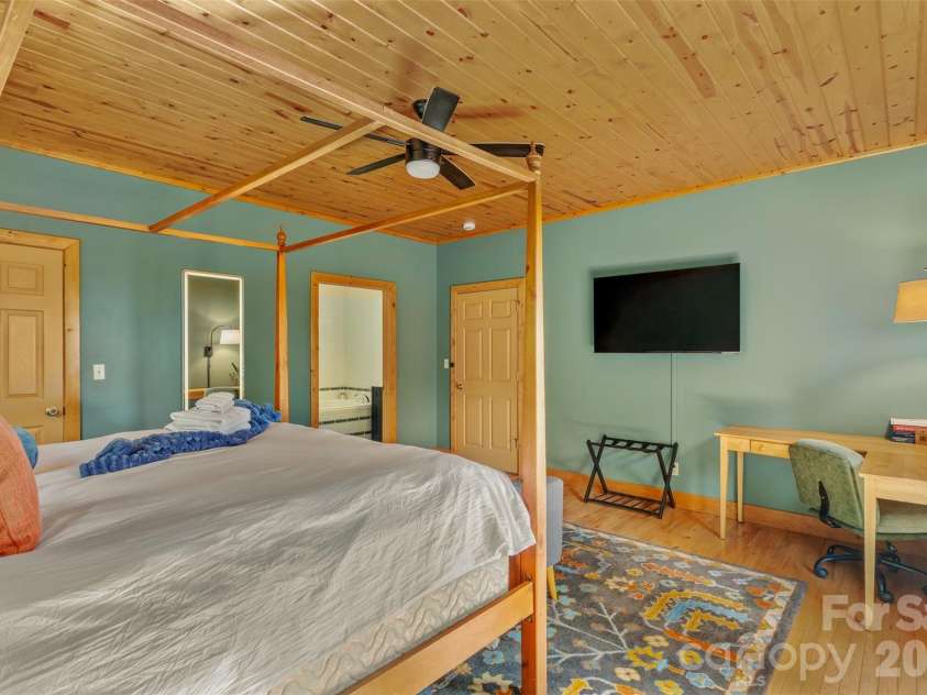 3182 El Miner Drive, Mars Hill, NC 28754.  MLS# CAR4399109, YatesRealty ID 38668. 
