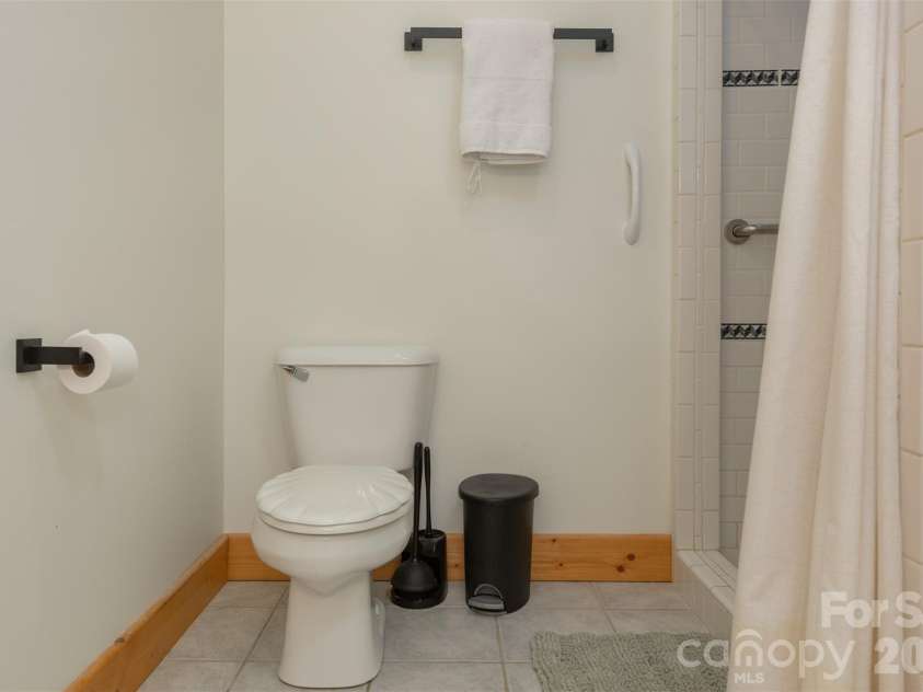 3182 El Miner Drive, Mars Hill, NC 28754.  MLS# CAR4399109, YatesRealty ID 38668. 