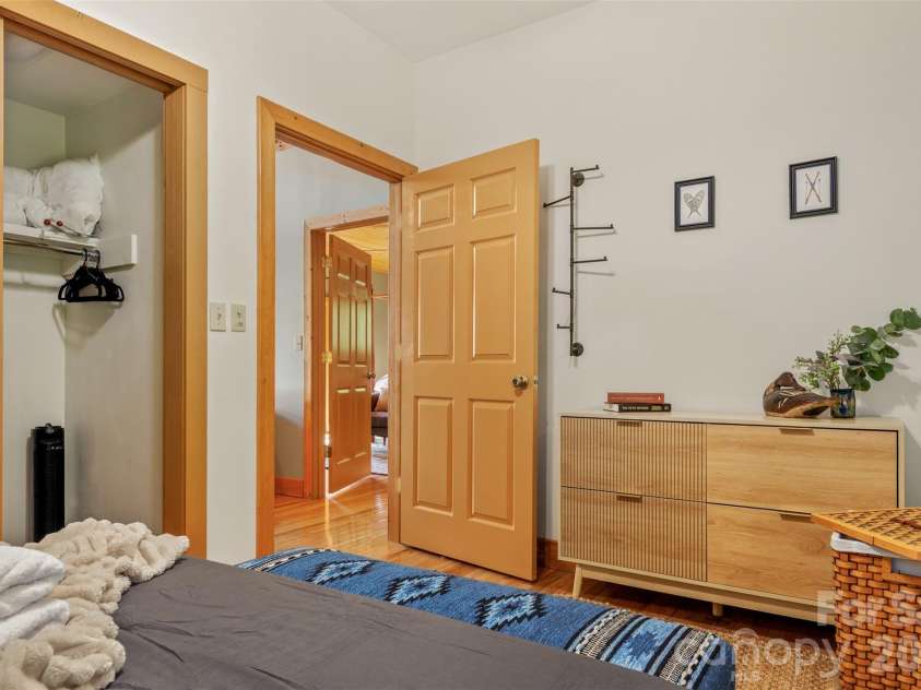 3182 El Miner Drive, Mars Hill, NC 28754.  MLS# CAR4399109, YatesRealty ID 38668. 