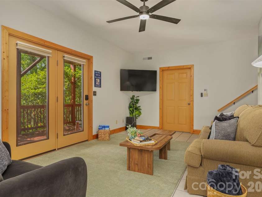 3182 El Miner Drive, Mars Hill, NC 28754.  MLS# CAR4399109, YatesRealty ID 38668. 