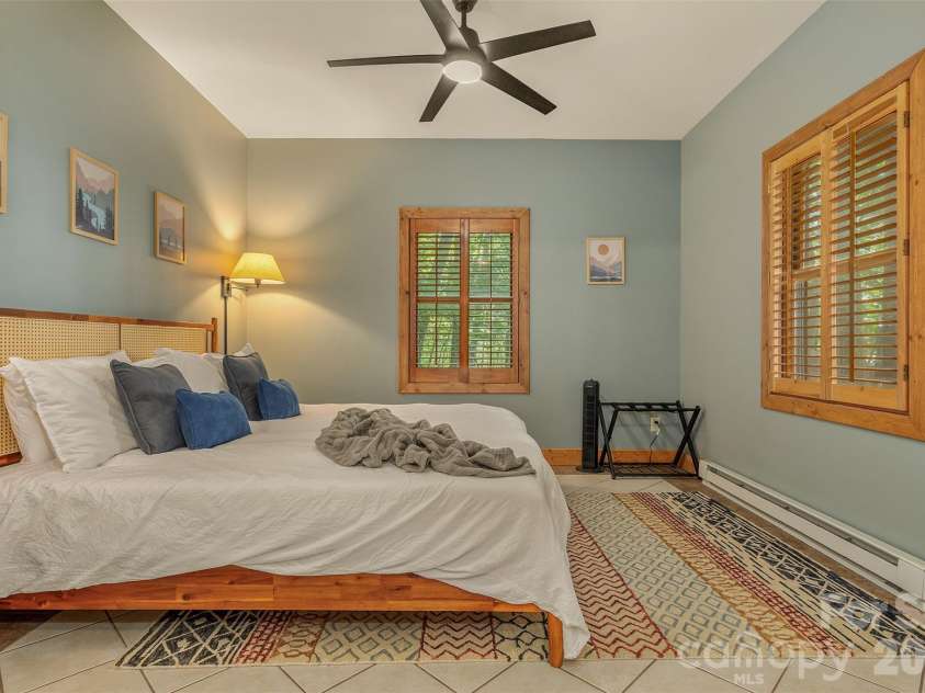 3182 El Miner Drive, Mars Hill, NC 28754.  MLS# CAR4399109, YatesRealty ID 38668. 