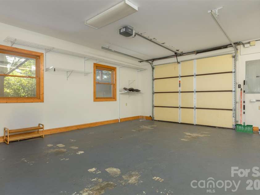 3182 El Miner Drive, Mars Hill, NC 28754.  MLS# CAR4399109, YatesRealty ID 38668. 