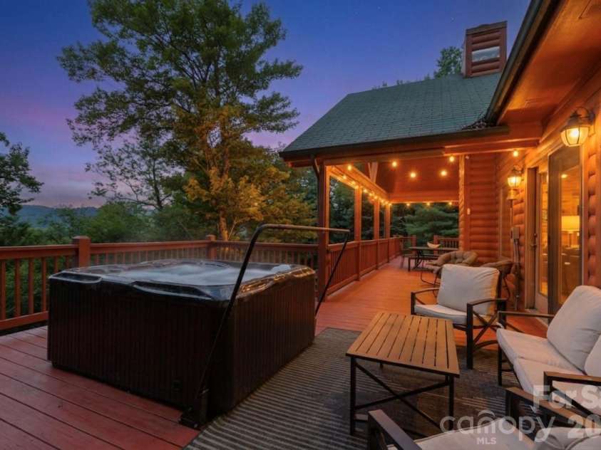 3182 El Miner Drive, Mars Hill, NC 28754.  MLS# CAR4399109, YatesRealty ID 38668. Upper Deck