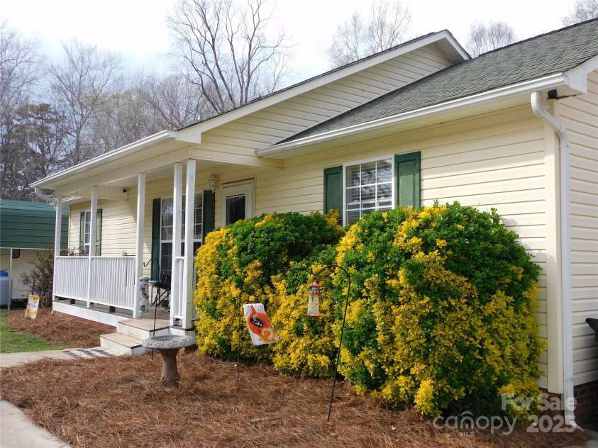 14440 Highway 55 Highway, Blacksburg, SC 29702.  MLS# CAR4277389, YatesRealty ID 3867. 