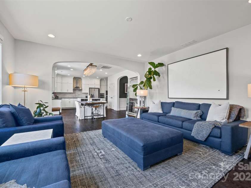 17622 Austins Creek Drive, Charlotte, NC 28278.  MLS# CAR4278255, YatesRealty ID 3867. 