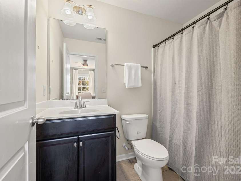 17622 Austins Creek Drive, Charlotte, NC 28278.  MLS# CAR4278255, YatesRealty ID 3867. 