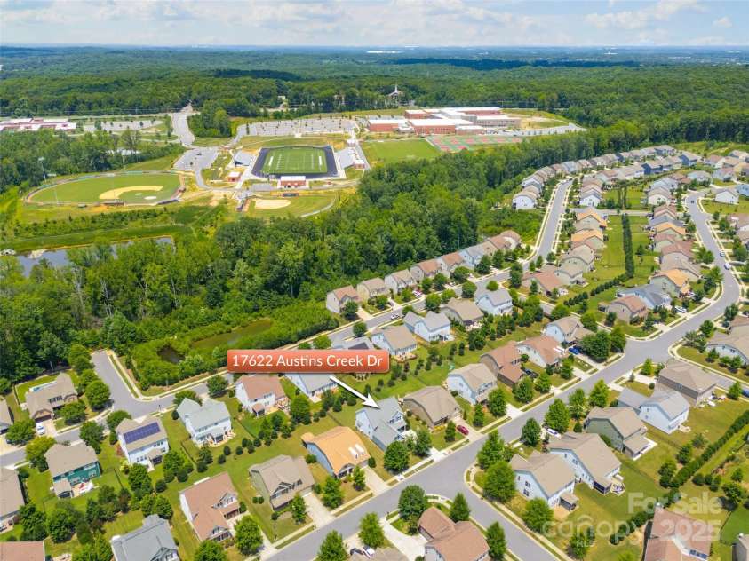 17622 Austins Creek Drive, Charlotte, NC 28278.  MLS# CAR4278255, YatesRealty ID 3867. 