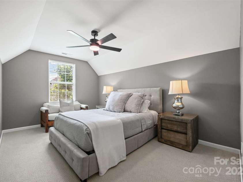 17622 Austins Creek Drive, Charlotte, NC 28278.  MLS# CAR4278255, YatesRealty ID 3867. Oversized bedroom 5.