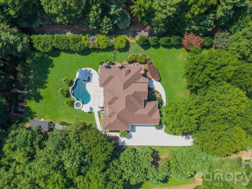 215 Blue River Road, Lake Wylie, SC 29710.  MLS# CAR4399726, YatesRealty ID 38673. 