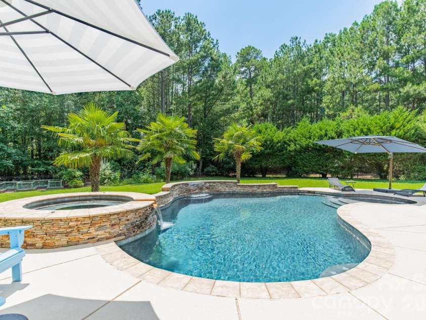 215 Blue River Road, Lake Wylie, SC 29710.  MLS# CAR4399726, YatesRealty ID 38673. 