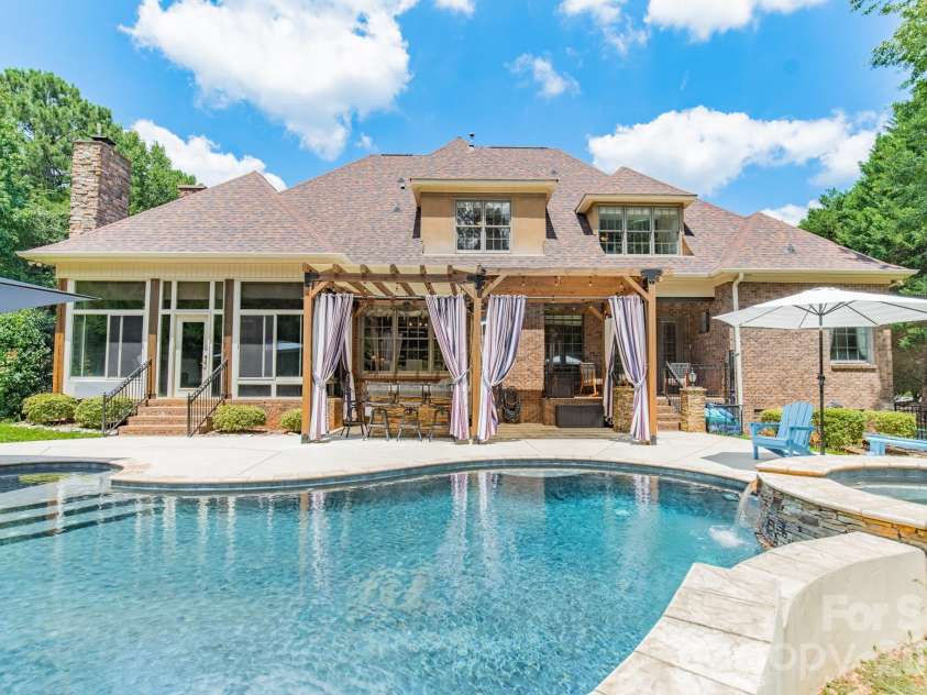 215 Blue River Road, Lake Wylie, SC 29710.  MLS# CAR4399726, YatesRealty ID 38673. 