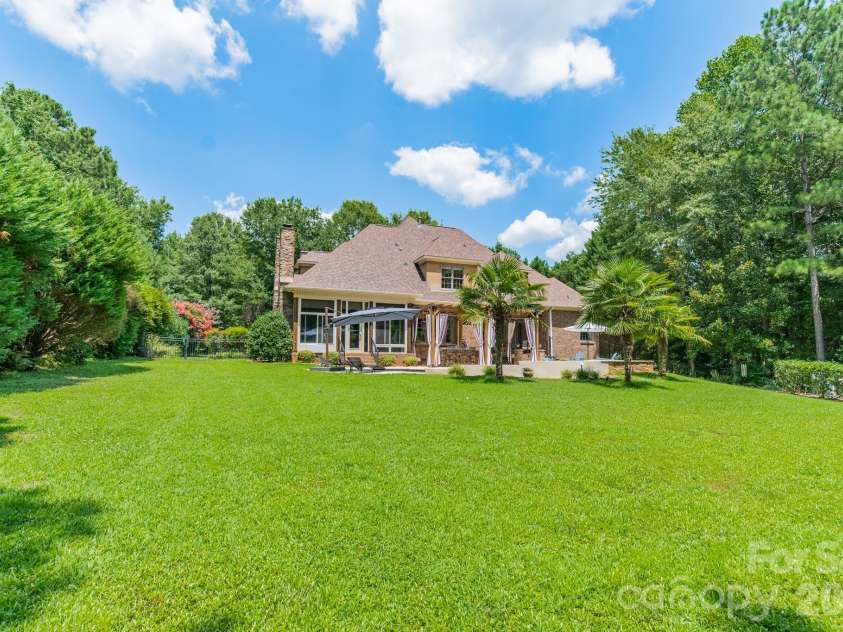 215 Blue River Road, Lake Wylie, SC 29710.  MLS# CAR4399726, YatesRealty ID 38673. 