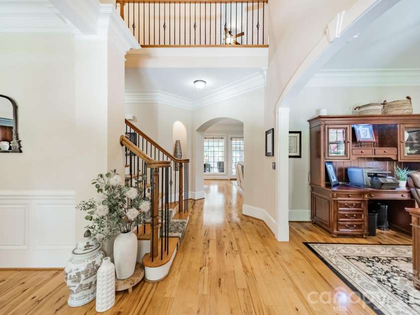 215 Blue River Road, Lake Wylie, SC 29710.  MLS# CAR4399726, YatesRealty ID 38673. 