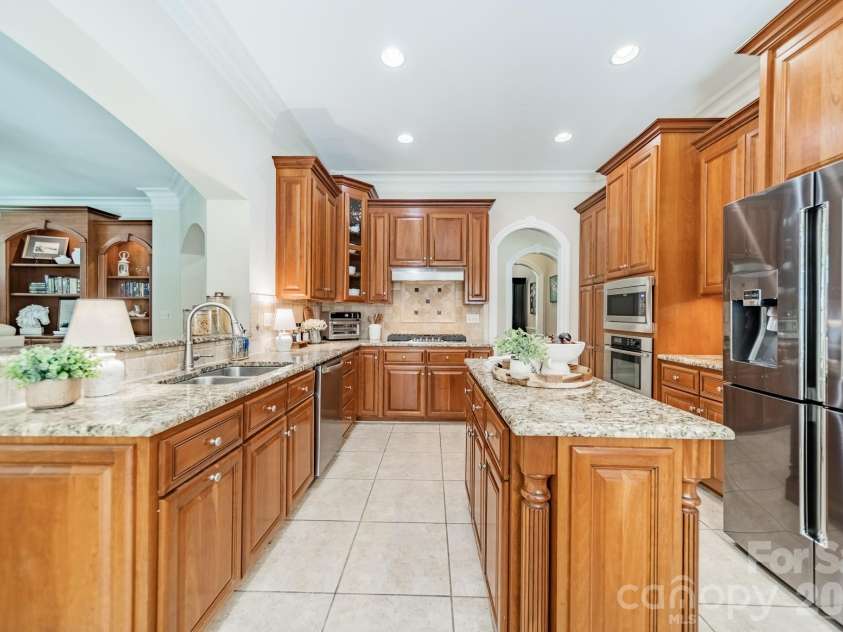 215 Blue River Road, Lake Wylie, SC 29710.  MLS# CAR4399726, YatesRealty ID 38673. 