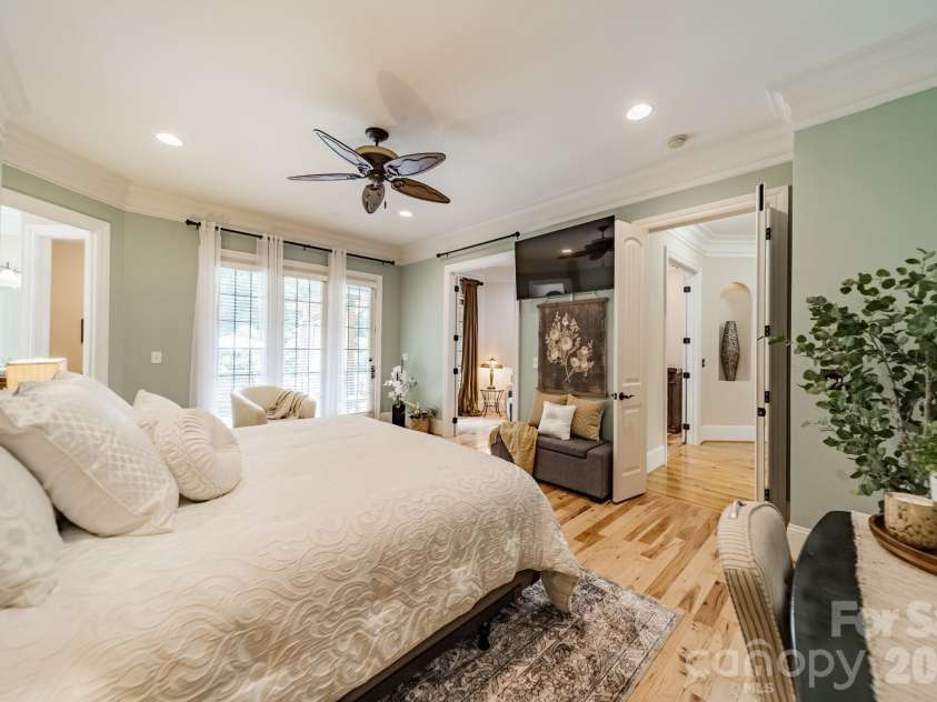 215 Blue River Road, Lake Wylie, SC 29710.  MLS# CAR4399726, YatesRealty ID 38673. 